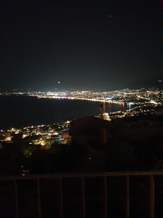Unique View *